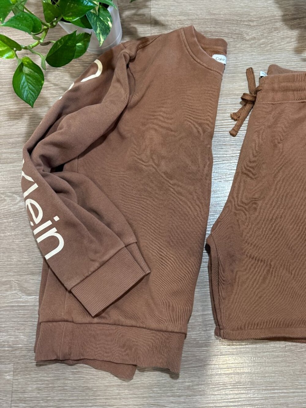 Shorts and sweatshirt set,Calvin Klein,M,Brown,30